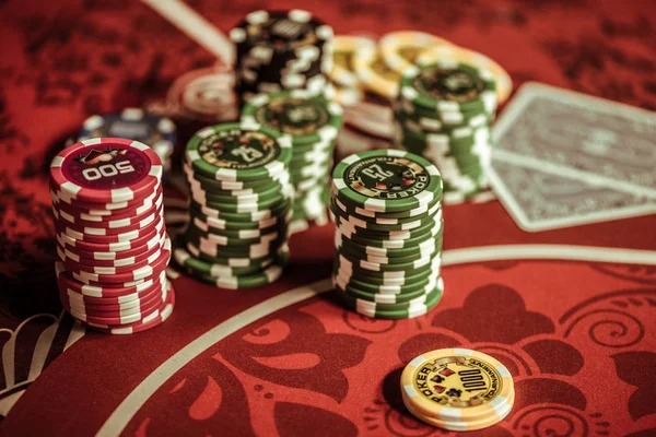 rumahduit platform overview showing football markets, live-dealer tables, slot games, and esports on mobile